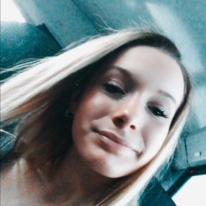 Meet your Posher, Ava